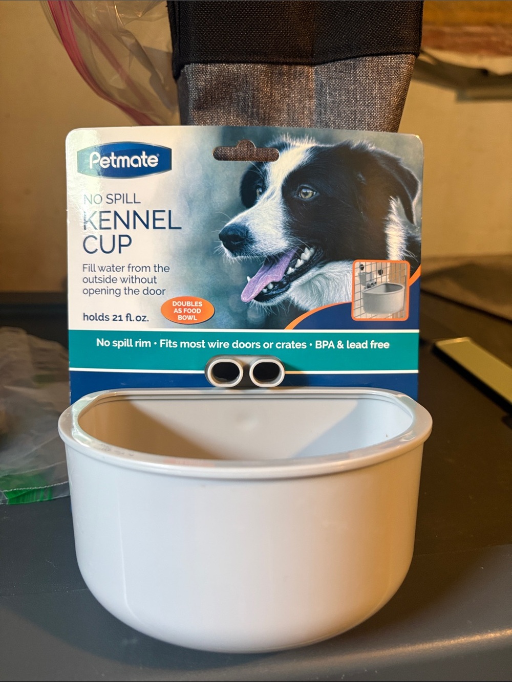 Petmate no spill kennel cup holds 21 fl oz